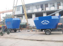 TMR全混日糧攪拌車