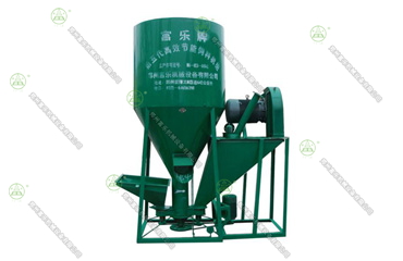 750型立式粉碎攪拌機