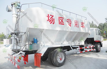 8噸散裝飼料運(yùn)輸車（河南客戶）