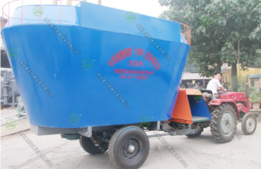 TMR全混日糧攪拌車4